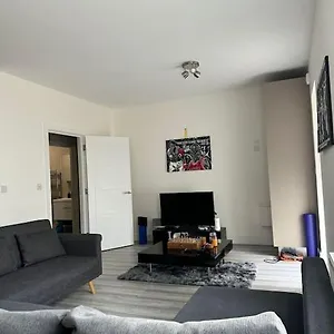  Apartment Modern Studio In The Heart Of Woolwich - 35 Minuets To Central